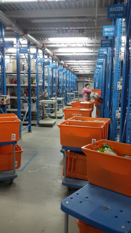 Najnowsze blogi firmy W jaki sposób stosowanie plastikowych skrzyń w produkcji przemysłowej poprawia wydajność produkcji?